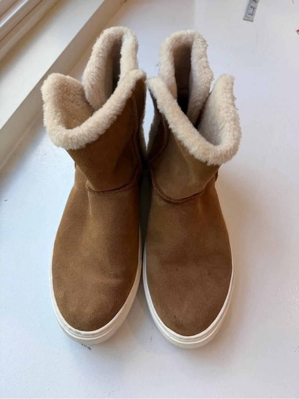 UGG Aika in Chestnut Brown Suede Wool Lined Platform Buckle Boots Size 9